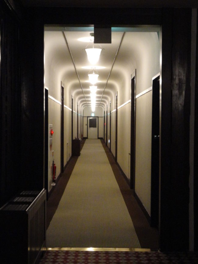 客室の廊下