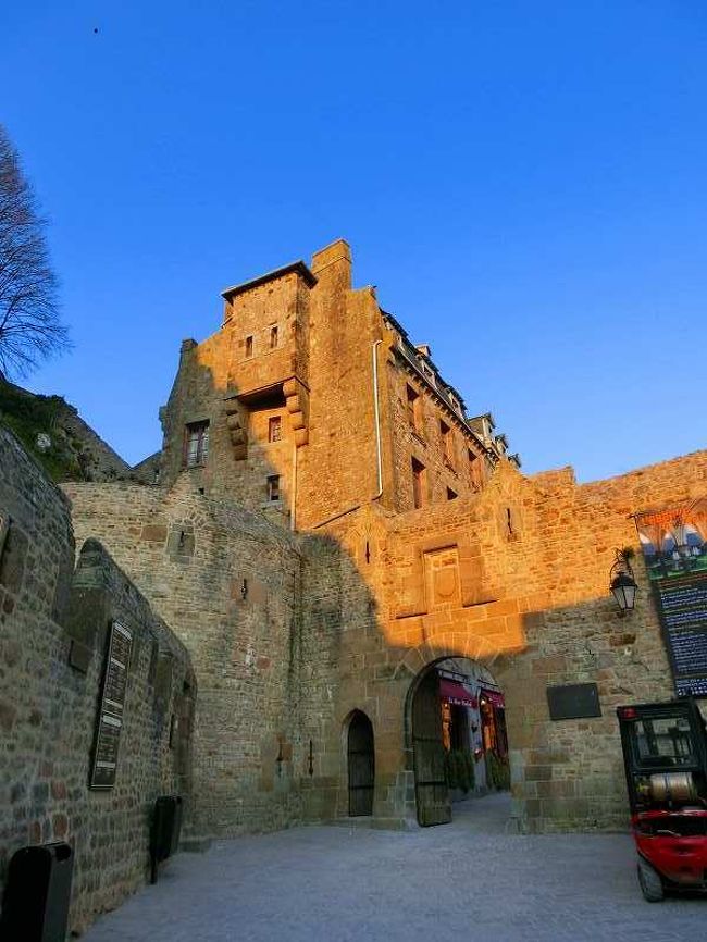 モンサンミッシェルへ入場