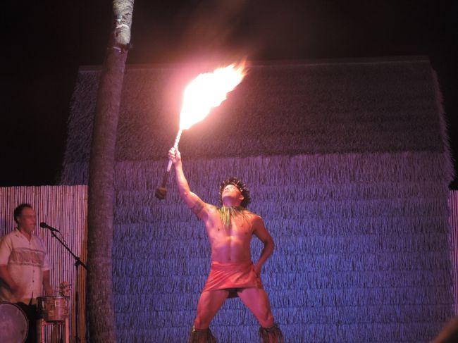 ファイヤーダンス。これが一番見たかった〜。