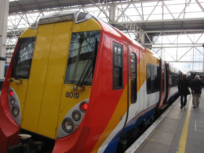 乗るのはこの電車。