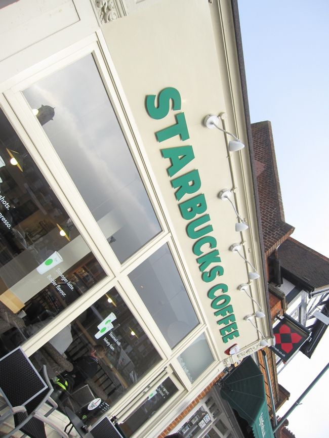 スタバ発見！！<br />やっぱりどこにいってもスタバはあるね〜