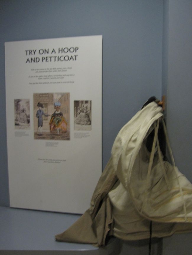 こちらはペチコート。