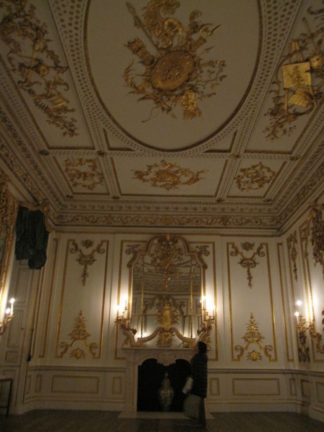 すごい豪華な装飾のお部屋も。