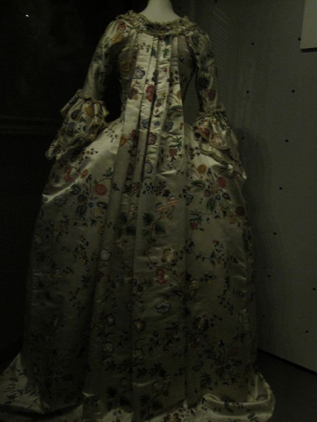 後ろのデザインが好き。