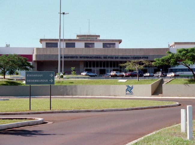 フォス・ド・イグアス空港<br /><br />サンパウロ経由便でリオに戻った後、夜の便で帰国の途につきました。