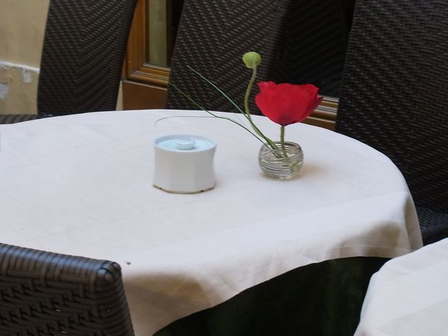 かわいいテーブルの飾り方です。