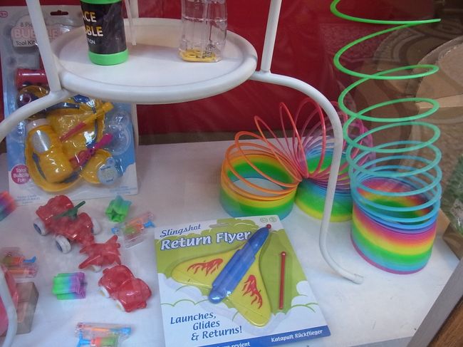 品物はほとんど中国製です。でも色使いがフランス風。