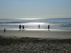 かなり遠浅のようです。