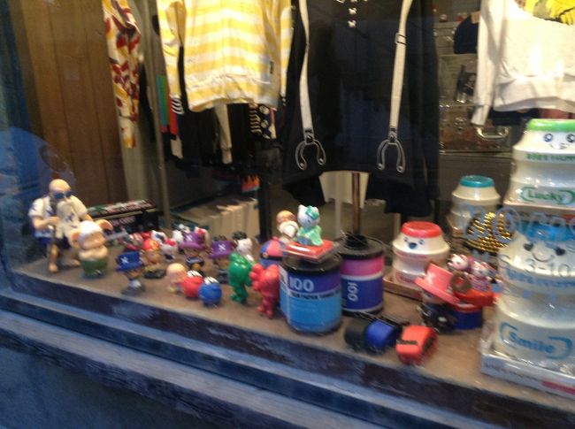 亀仙人のフィギア？？<br />ソウルではドラゴンボールが人気？<br />他のカフェでも見たぞ！！