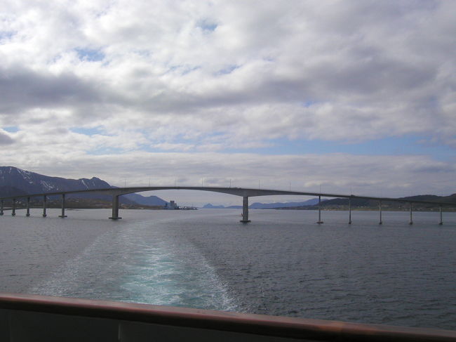 Raftsundet 水道に入る