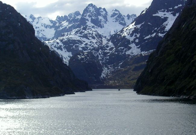 トロルフィヨルドの入り口に到達