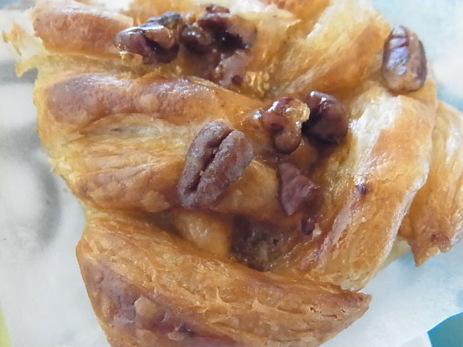 ここのパン、今回の旅行中に食べたパンの中の１番でした。