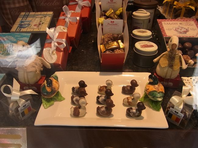 あら、運河に浮かべようかしら？