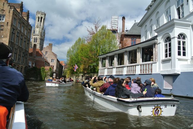 予約時間になり、運河クルーズに出発です。