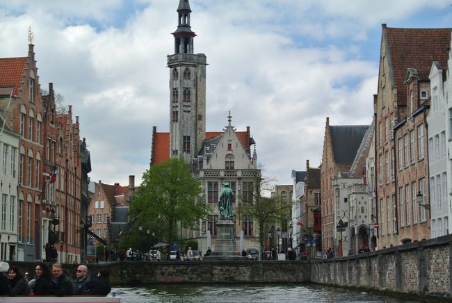 クルーズのほかに、セヴウェイツアーもありました。