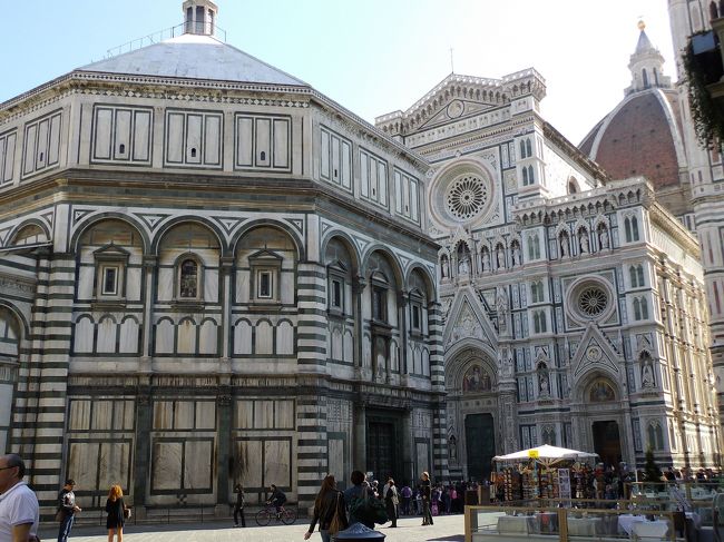 足を進めると、その全容が現れた。「ウワッ！すごい。」