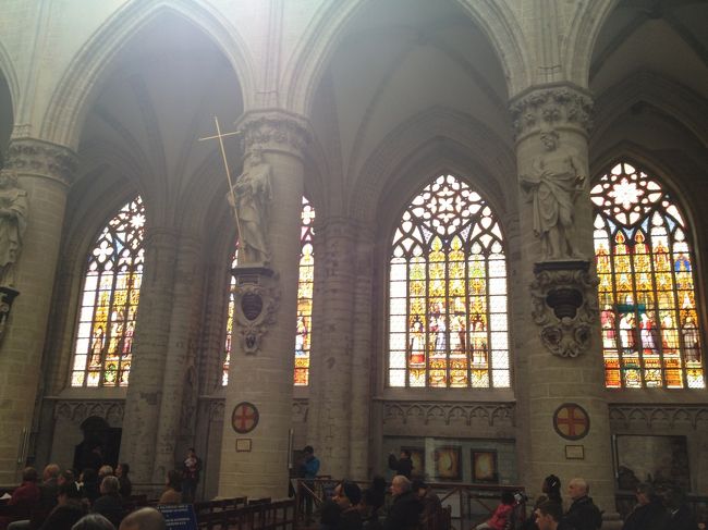 教会を訪れるならお天気がいい日のほうがいいですね。