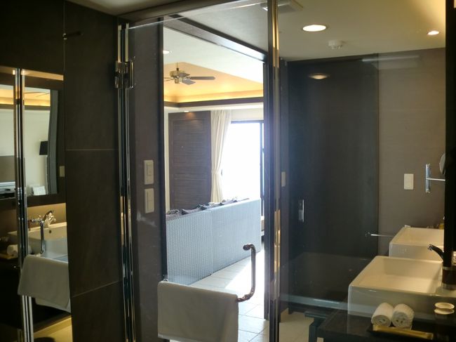 浴室も洗面も広い。<br />洗面台2つはいい◎。