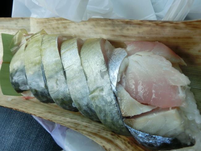 最後は鯖街道の鯖寿司で締めくくり！<br />「栃生梅竹さん」のお店で購入。<br />いやー脂がのっててこれまた美味しかったです(*^_^*)<br />１本じゃなくて半分でも十分満足。<br />お土産用に１本、帰り用に１本。<br /><br />また夏にくるぞ〜＾＾