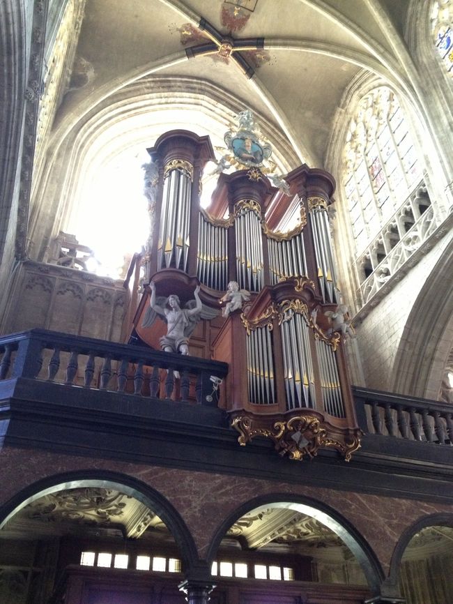 とっても立派なパイプオルガン。