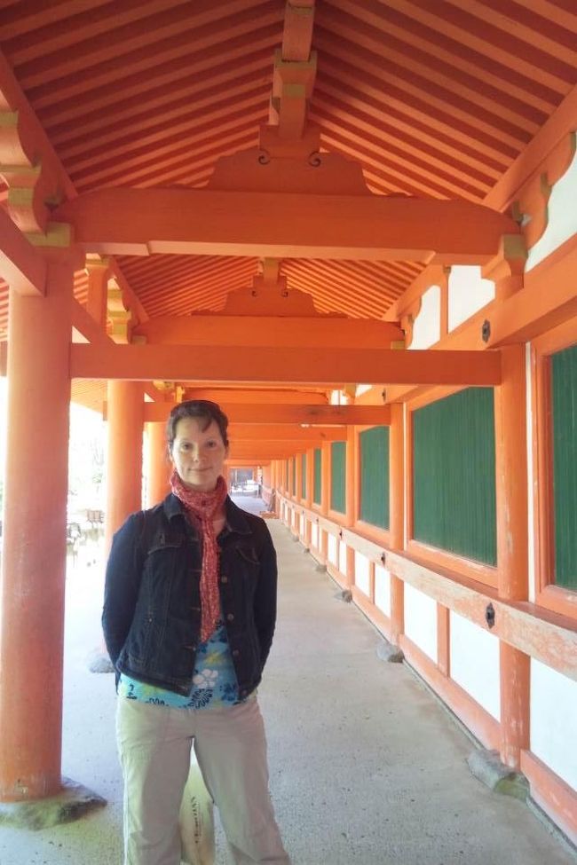 大仏殿の出口で・・・<br /><br />It is an exit of a Hall of the Great Buddha... 