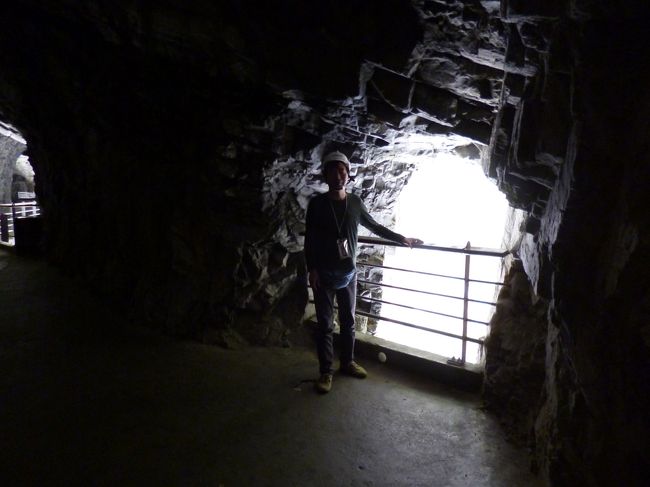 こちらのトンネルは手堀<br />２００人以上の<br />工事犠牲者を出したとか