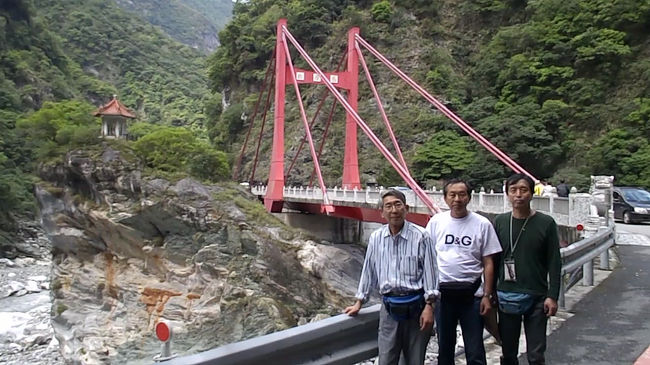 だんだん渓谷終点に近づいてきて<br />それでユ−タ−ン