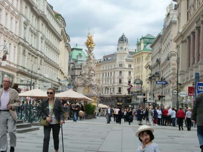 とにかく街全体が洗練されていてオサレ。<br /><br />ジーパン＆Tシャツの私は浮きまくり・・・（汗）