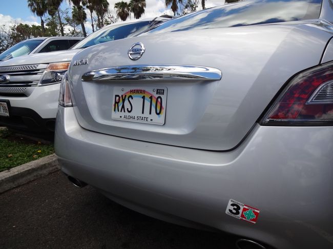 到着後、すぐにRent a car！<br /><br />ド新車の「NISSAN　MAXIMA」<br />走行は、まだ400mailでした