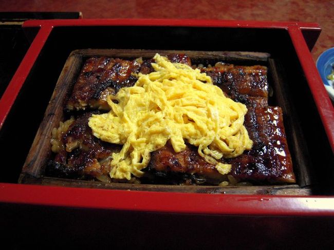 今日の夕食は、福岡柳川の若松屋さんで<br />せいろ蒸しです。<br /><br />う、うまい！！<br /><br />絶対また来ます！