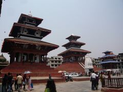 ダルバール広場。
タクシーで広場内に入ったためか、入場料を支払う機会がありませんでした。