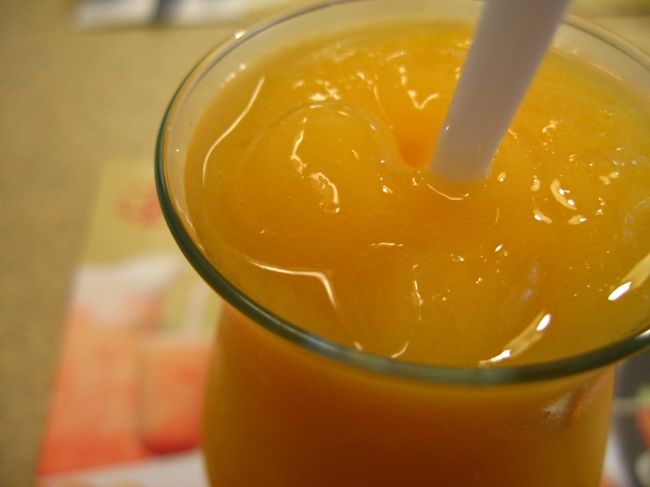 オレンジジュースで一休み。