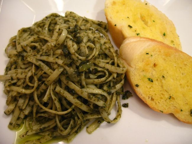 ランチはスパゲティ。