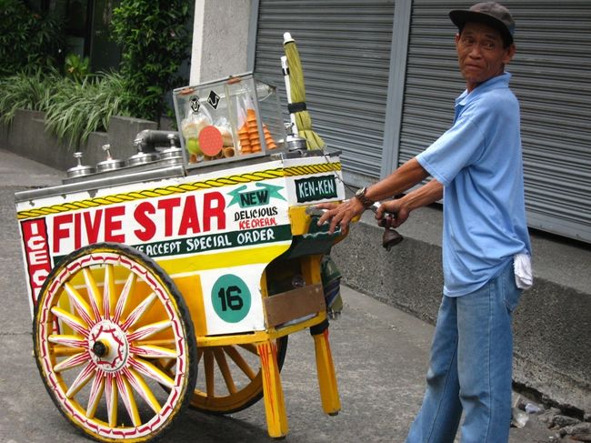 一度通り過ぎたおっちゃん。私がめちゃくちゃ「写真写させて〜」という視線を送ったら、立ち止まって振り返ってくれました…
