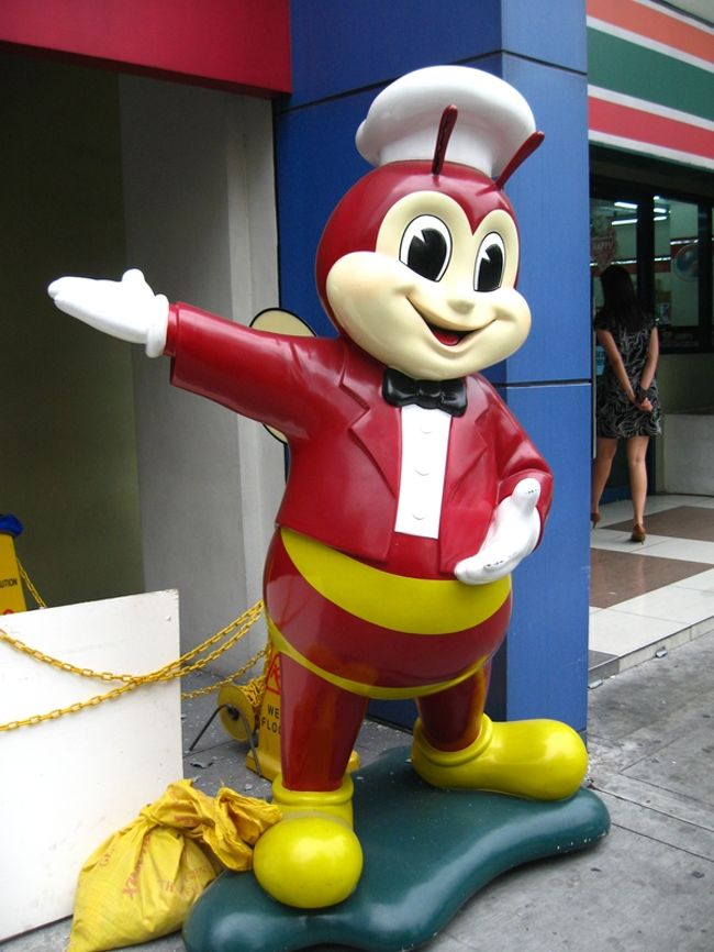 フィリピンのファーストフード店、ジョリービーのマスコット。