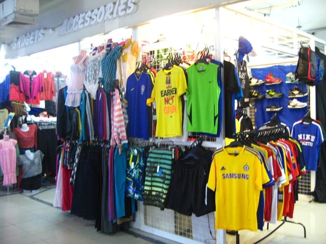 スターモールはかなりローカルな雰囲気。