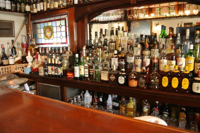 イングリッシュパブ。夕方からは実際に営業している。