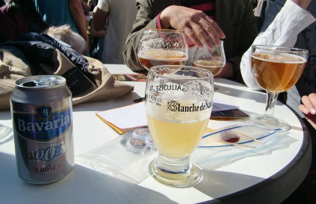 そりゃー・・<br /><br />オリジナルグラスで飲んだほうが雰囲気あるけどさっ・・。<br /><br /><br />