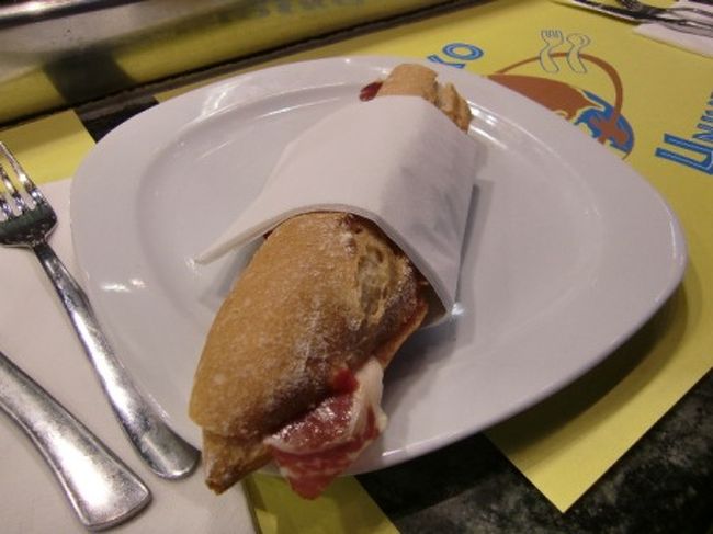 朝食は同じお店で。<br />このボカテージョ、前日も食べましたがこの日ももう一度。<br />この旅行で一番旨いボカテージョでした。