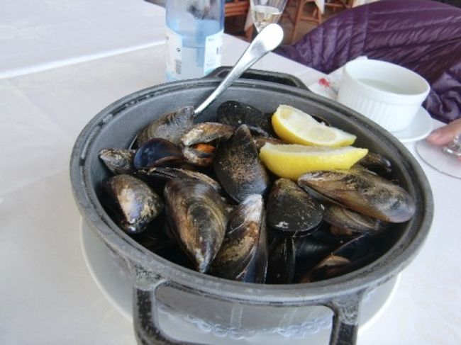 最期はシーフード祭り。<br />ムール貝のワイン蒸し、旨くないわけがありません。