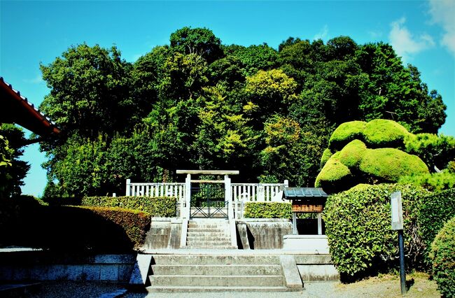 伝蘇我倉山田石川麻呂の墓