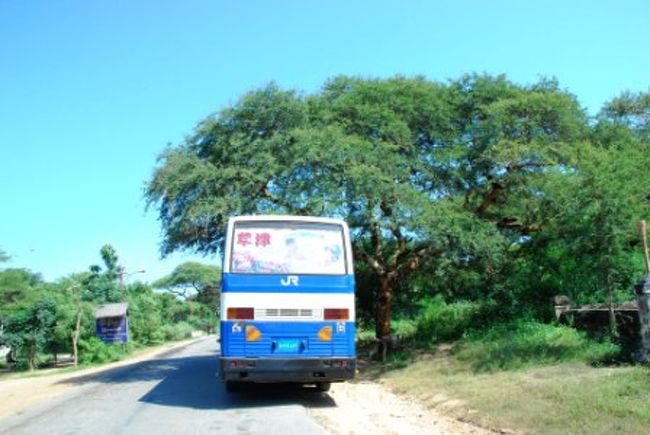 なんと我が故郷の群馬 草津温泉行きのバスを発見！<br />中古車としてそのままこっちで頑張っているんでしょうね。