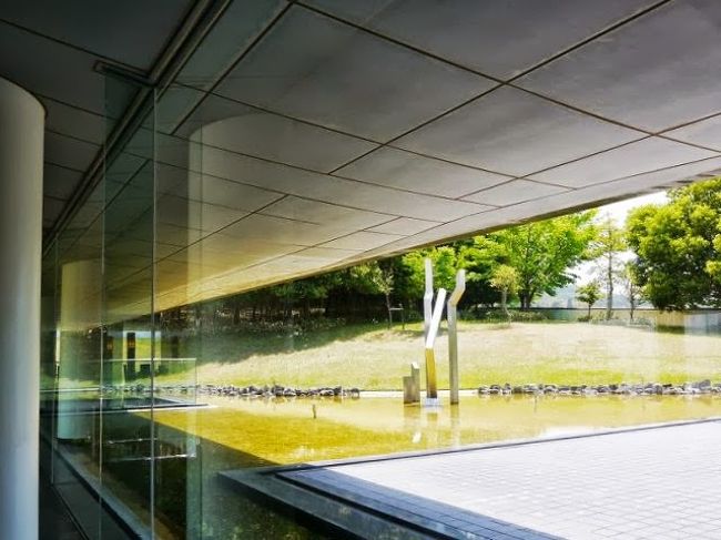 小さい美術館ですが来るたびに展示が変わっているし、なによりこの空間が好きです。<br />