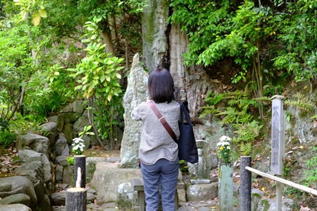 不動明王さんを撮影中の後ろ姿を激写。<br />スレンダーでうらやましい！