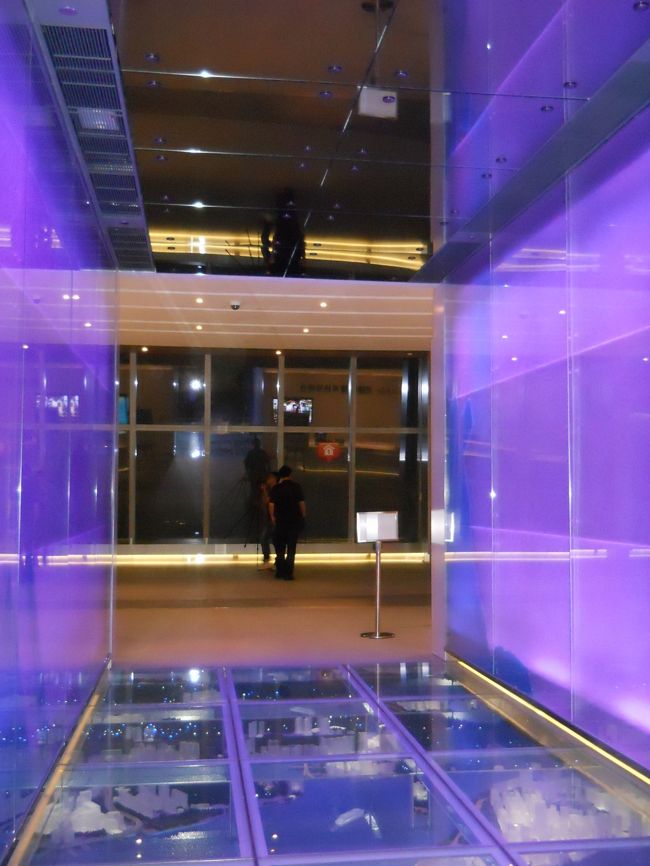 エレベーターでわずか60秒で展望台。