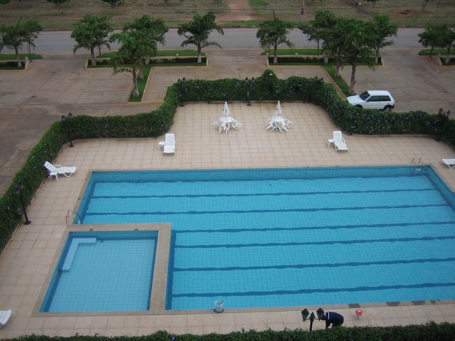 朝起きてプールが有る事を知る<br /><br />　凄く寒かったので入る事は無かったが