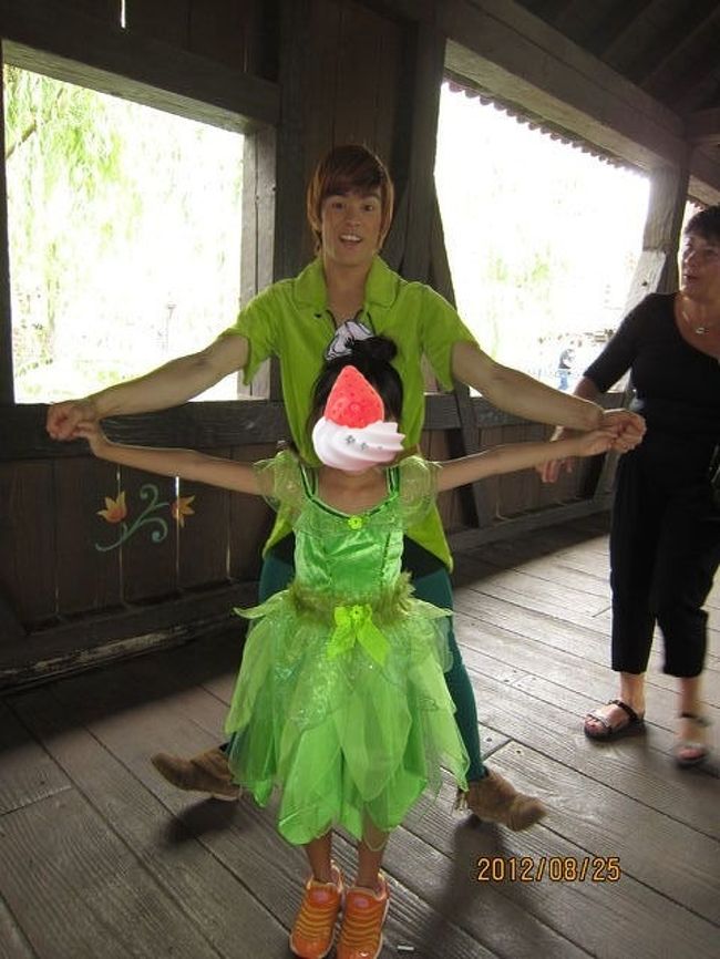 歩いてたらピーターパンが<br />『あ、ティンカーベル発見！』って感じできてくれた♪