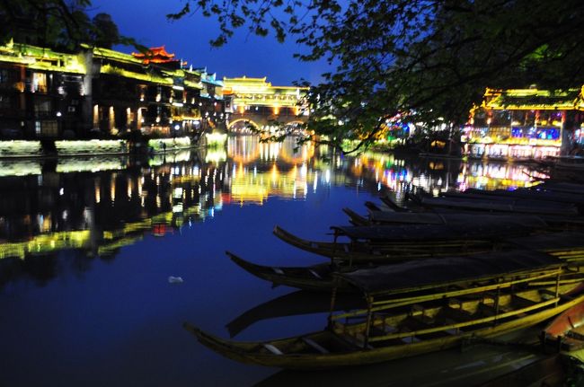 賑やかなところもあったけれど、鳳凰の夜景は綺麗でした。
