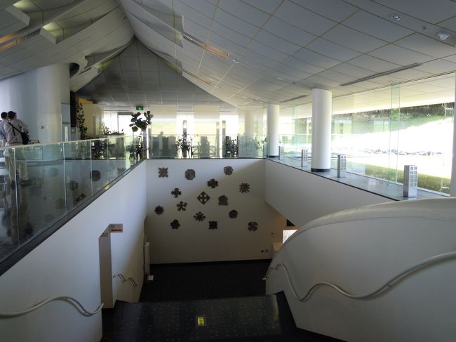 奈良の自然や文化財を撮り続けた入江氏の作品が約8万点収蔵されており、随時見学できるようになっています。<br /><br />お馴染みの写真ですが、何回見ても懐かしい気持ちがして飽きることがありません。