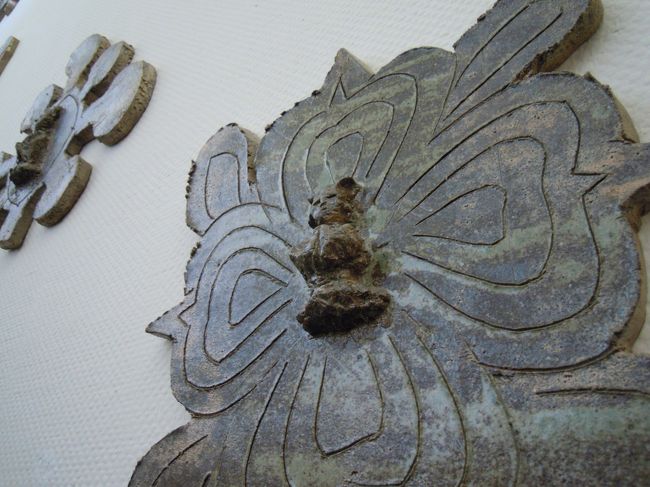 階段の正面の壁には可愛らしい天女や仏像たちが気持ち良さそうに浮遊していました。